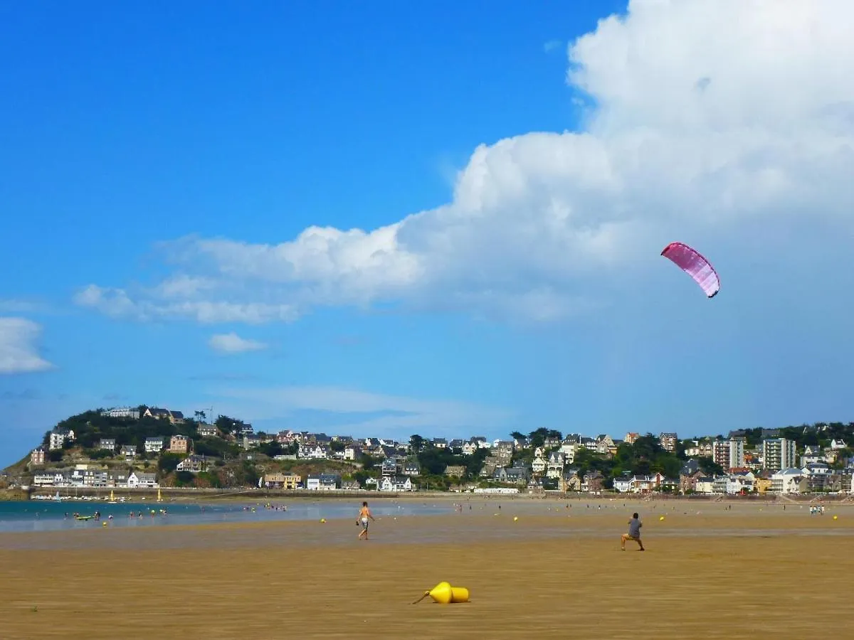 Comfortable Apartment, 50 M Sandy Beach Pleneuf-Val-Andre