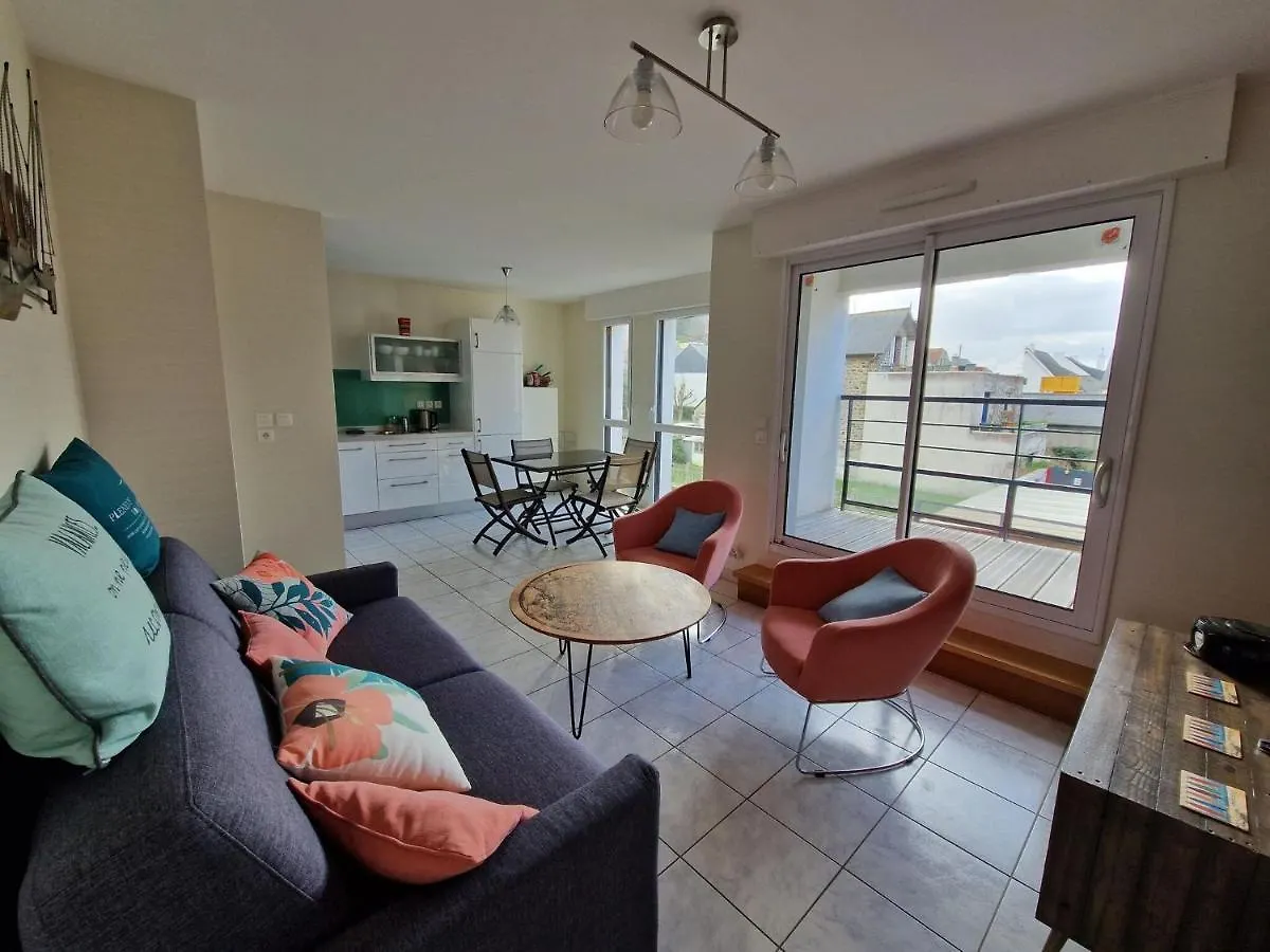 Comfortable Apartment, 50 M Sandy Beach Pleneuf-Val-Andre